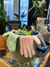 Load image into Gallery viewer, Microfiber Gloves