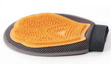 Load image into Gallery viewer, Precious Tails Grooming Mitt