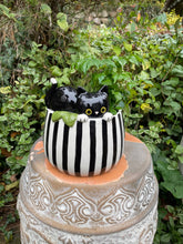 Load image into Gallery viewer, Peek-A-Boo Kitty Planter