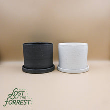 Load image into Gallery viewer, Easton Pot: 4.25" Pot / Black