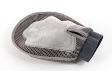 Load image into Gallery viewer, Precious Tails Grooming Mitt