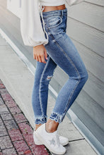 Load image into Gallery viewer, Kezia Skinny Jeans: Light Blue