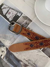 Load image into Gallery viewer, Vintage Distressed Belt
