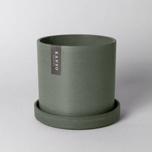 Load image into Gallery viewer, Signature Planters &amp; Saucer Blue
