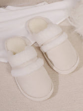 Load image into Gallery viewer, Faux Fur Round Toe Slippers
