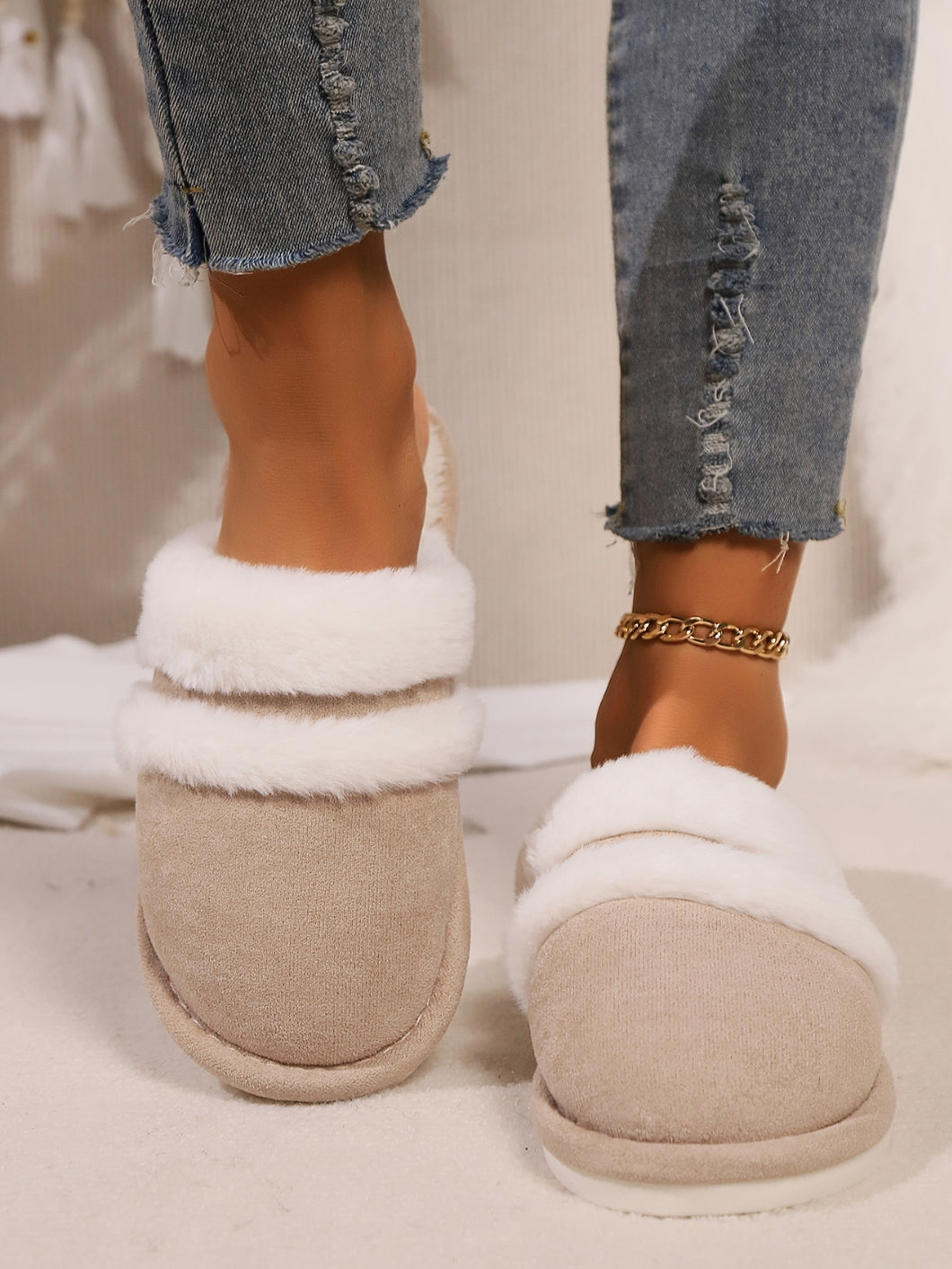Faux Fur Round Toe Slippers