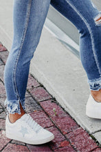 Load image into Gallery viewer, Kezia Skinny Jeans: Light Blue
