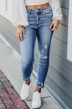 Load image into Gallery viewer, Kezia Skinny Jeans: Light Blue
