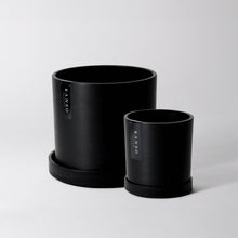 Load image into Gallery viewer, Signature Planters &amp; Saucer Blue
