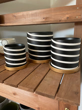 Load image into Gallery viewer, Nordic style Black and White stripe pot
