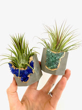 Load image into Gallery viewer, Mixed Color - Crystal Geode Concrete Planter
