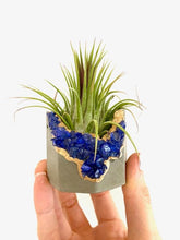 Load image into Gallery viewer, Mixed Color - Crystal Geode Concrete Planter
